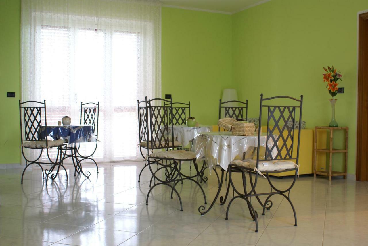 Bed and Breakfast People à Castorano Extérieur photo